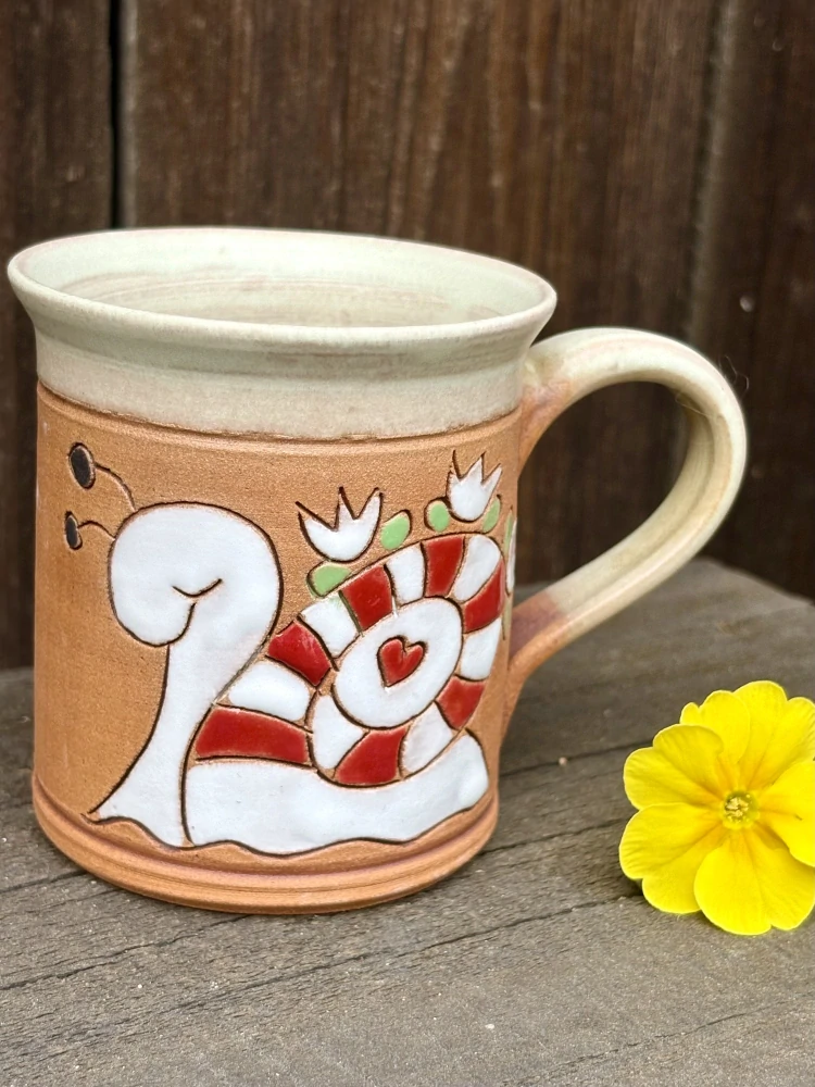 HRNEK 0,2 litru ROVNÝ šnek červený