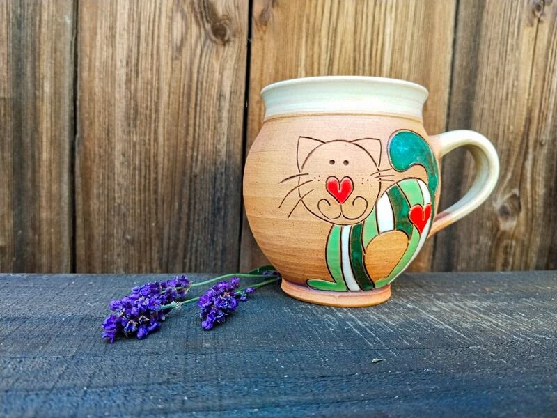 HRNEK  0,5 litru BACULATÝ kočka zelená