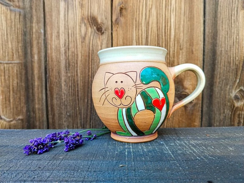 HRNEK  0,5 litru BACULATÝ kočka zelená