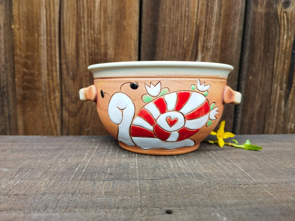 MISKA s oušky šnek červený