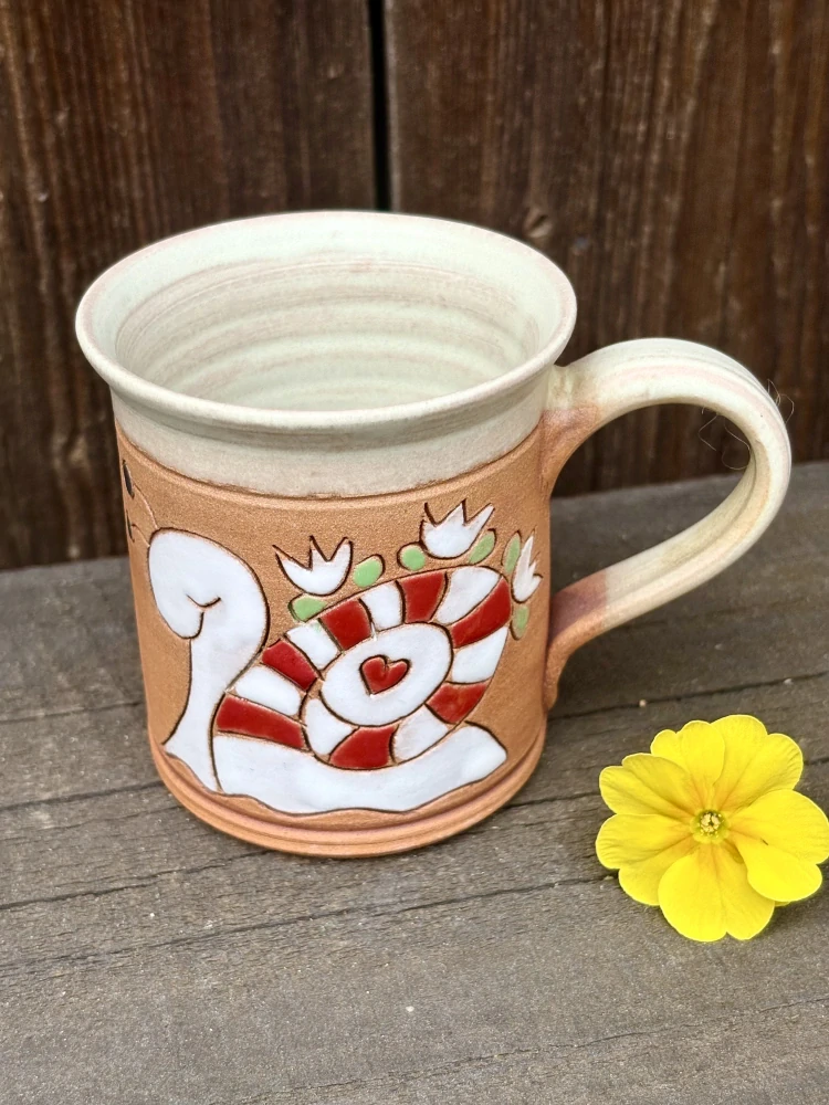 HRNEK 0,2 litru ROVNÝ šnek červený