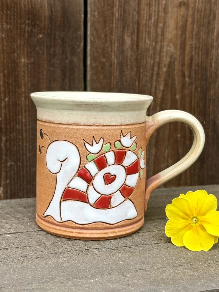 HRNEK 0,2 litru ROVNÝ šnek červený