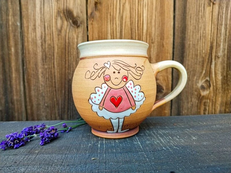 HRNEK  0,5 litru BACULATÝ andílek růžový