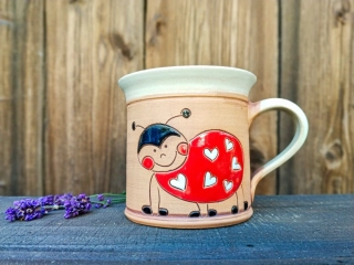 HRNEK  0,5 litru ROVNÝ beruška